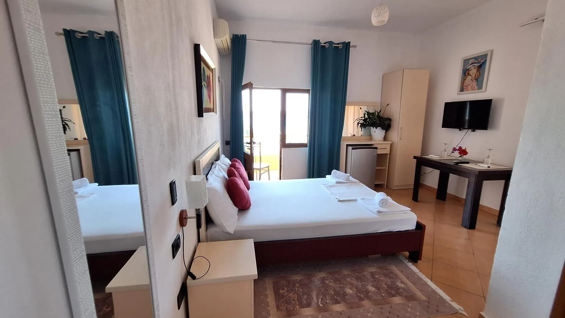 Mermaid Hotel Vlore Radhimë 4*,